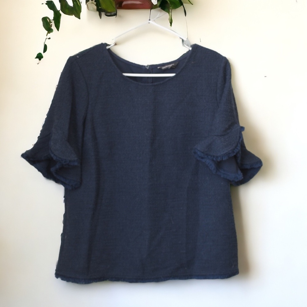 **3/$25** Banana Republic Boucle Ruffle-Cuff Top - M
